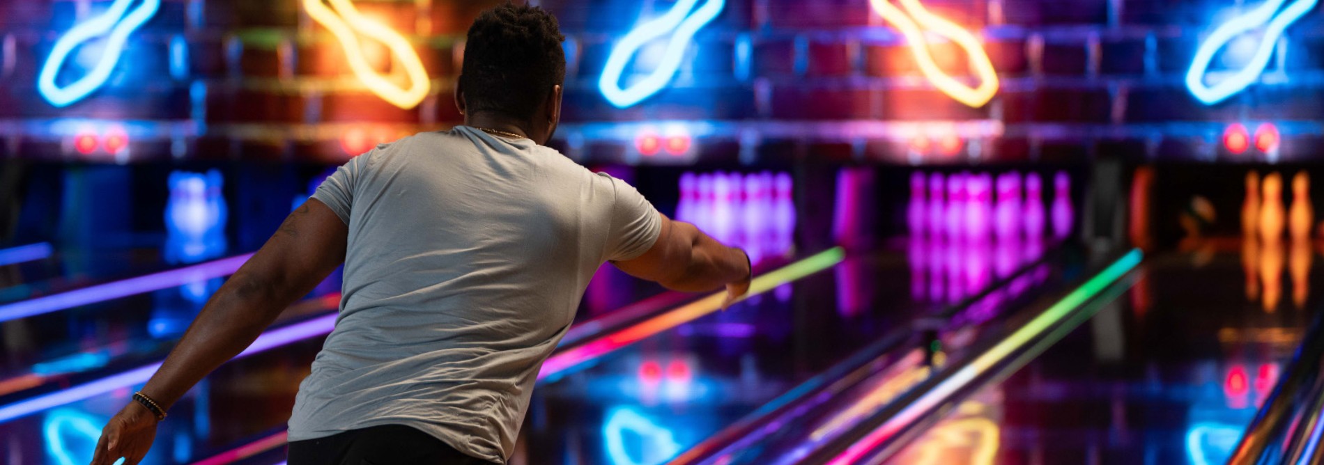 Neoverse LED WALL banner  qubicaamf immersive bowling entertainment.jpg
