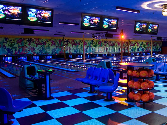 QUBICAAMF-bowling-Traditional-Mountain-Run-Bowling-Center.jpg